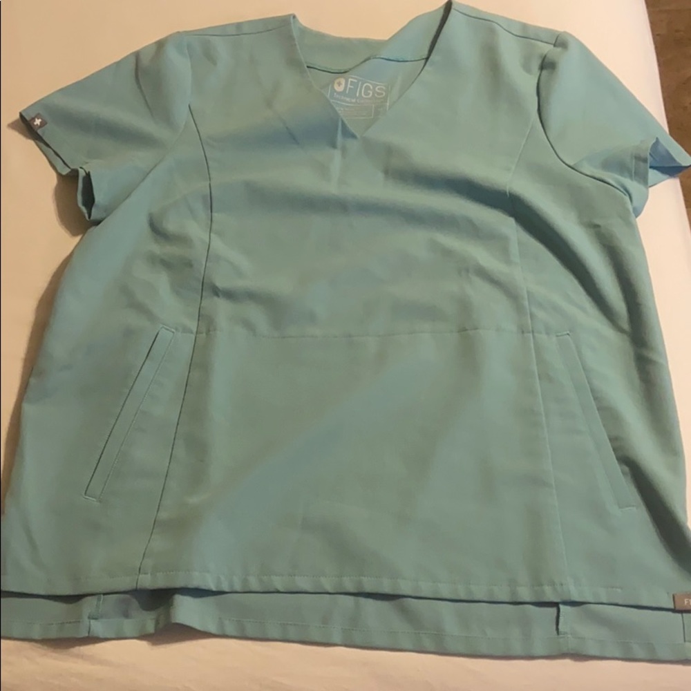 FIGS scrub top